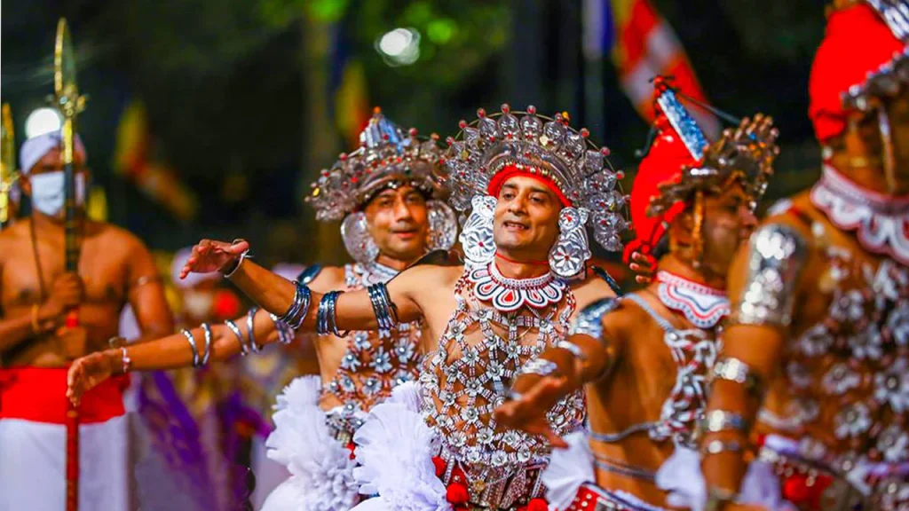Explore the magnificence of the kandy esala perahera - journey to ceylon Esala perehara kandy - journey to ceylon